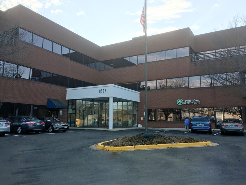 8507 Oxon Hill Rd, Oxon Hill, MD for lease - Building Photo - Image 1 of 1