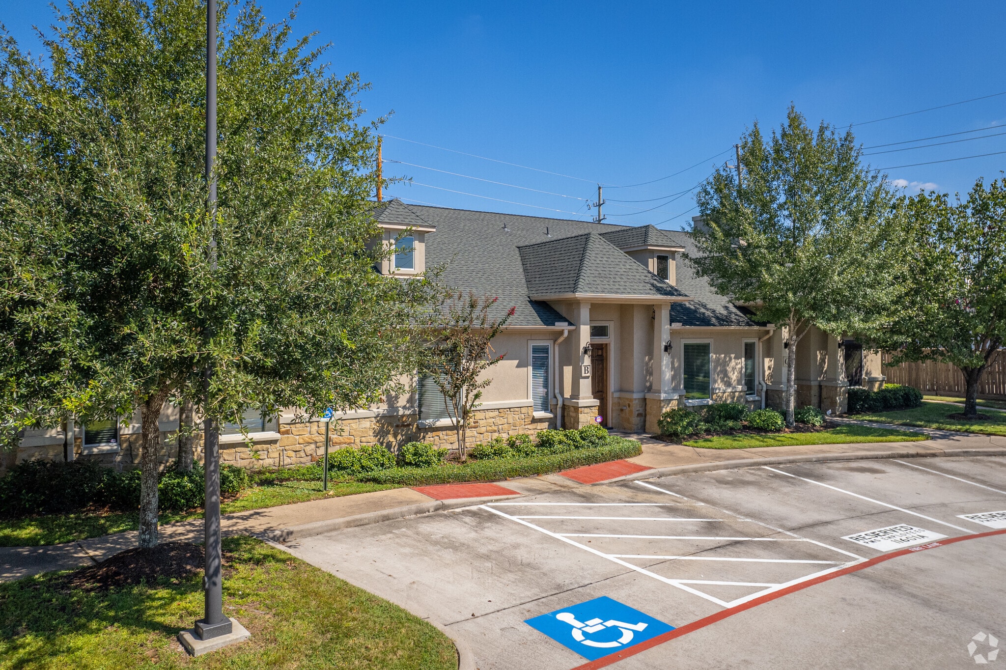 11601 Spring Cypress Rd, Tomball, TX for lease Primary Photo- Image 1 of 59