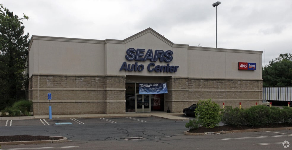 470-472 Lewis Ave, Meriden, CT for lease - Building Photo - Image 2 of 2