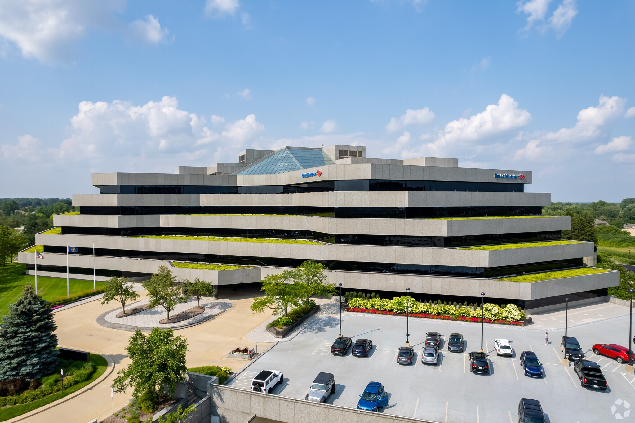 2600 W Big Beaver Rd, Troy, MI 48084 Office for Lease