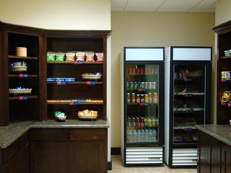 900 Rogers St, Webster, TX for sale - Building Photo - Image 1 of 1