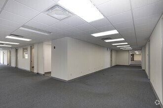 1 Huntington Quadrangle, Melville, NY for lease Interior Photo- Image 2 of 4