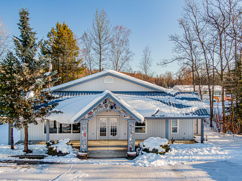 35082 Kenai Spur Hwy, Soldotna, AK for sale - Primary Photo - Image 1 of 9