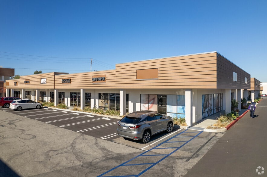 24002 Via Fabricante, Mission Viejo, CA for lease - Building Photo - Image 3 of 20