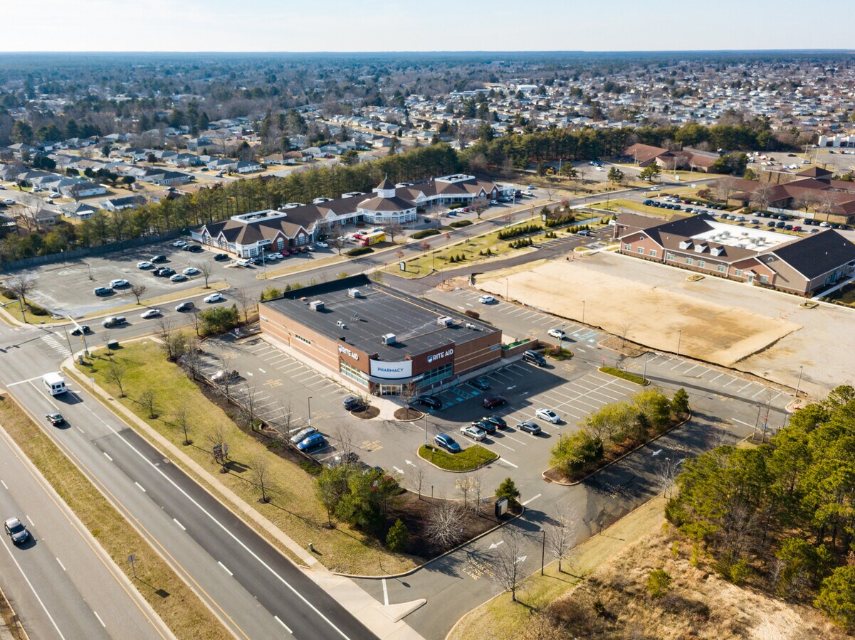 31 Mule Rd, Toms River, NJ 08755