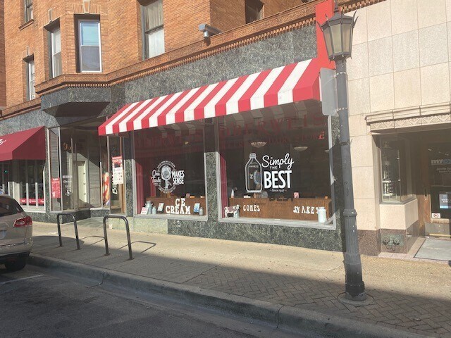 116-136 N Oak Park Ave, Oak Park, IL for lease - Building Photo - Image 3 of 6