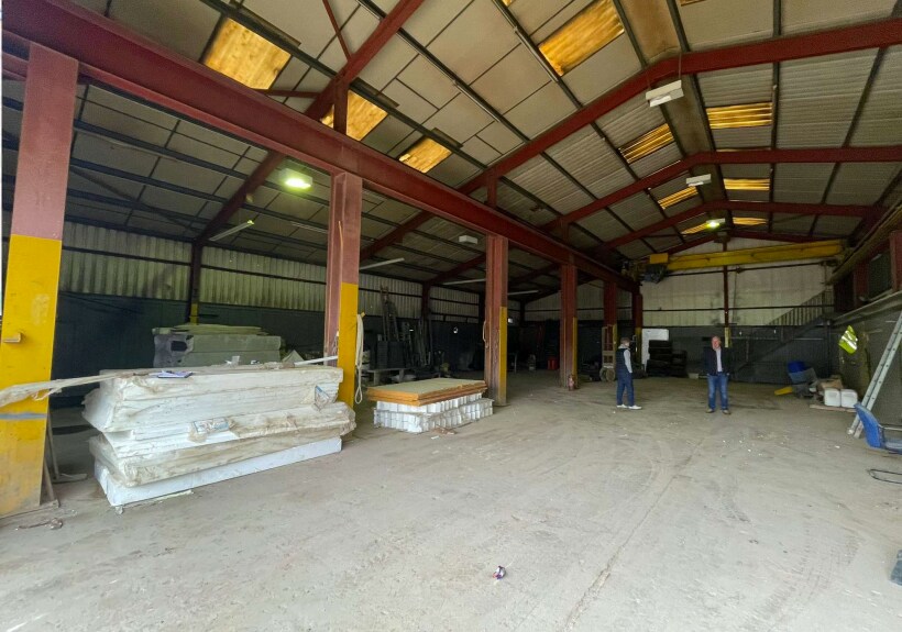 Flass Ln, Castleford for lease Interior Photo- Image 1 of 1