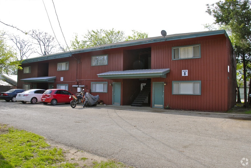 804 N Locust St, Denton, TX for sale - Building Photo - Image 2 of 2