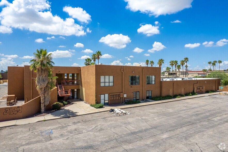 6121 E Broadway Blvd, Tucson, AZ for lease - Building Photo - Image 3 of 7