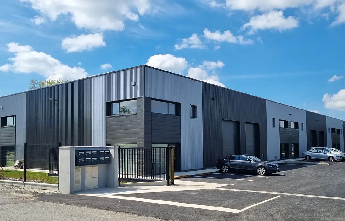 Flex in Campbon for sale Building Photo- Image 1 of 4