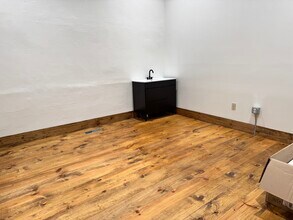 219 E Main St, Johnson City, TN for lease Interior Photo- Image 2 of 11