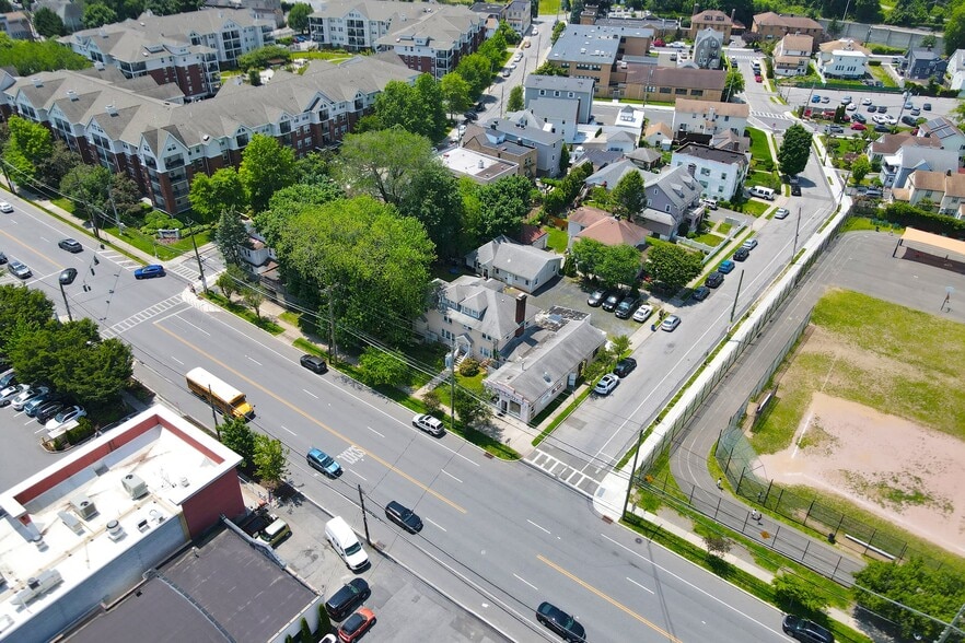 818-822 Mamaroneck Avenue portfolio of 2 properties for sale on LoopNet.com - Building Photo - Image 1 of 39