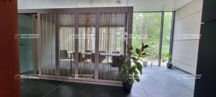 Office in Lyon for lease Building Photo- Image 2 of 9