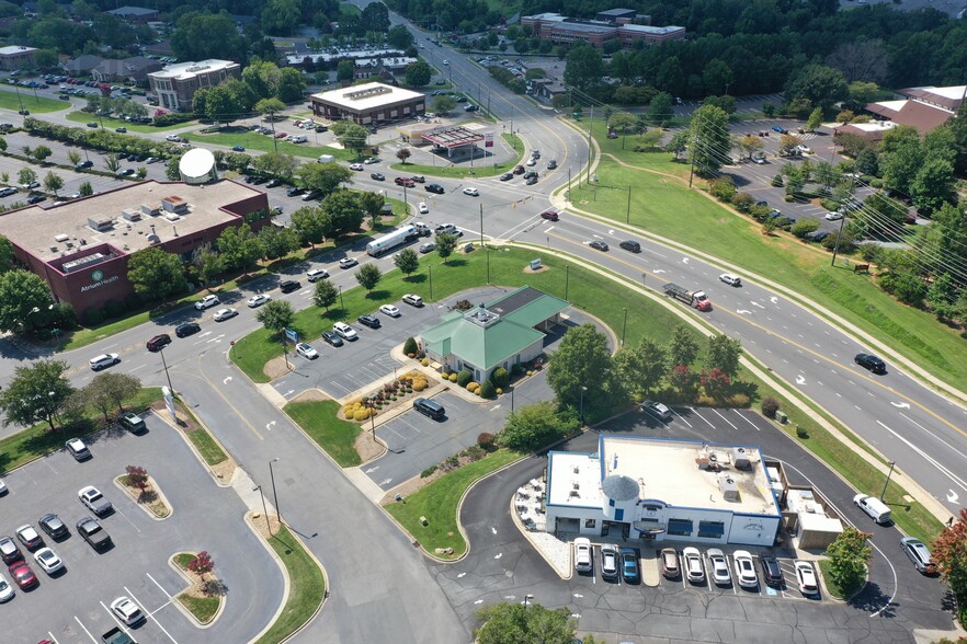 271 Copperfield Blvd NE, Concord, NC for sale - Building Photo - Image 3 of 17