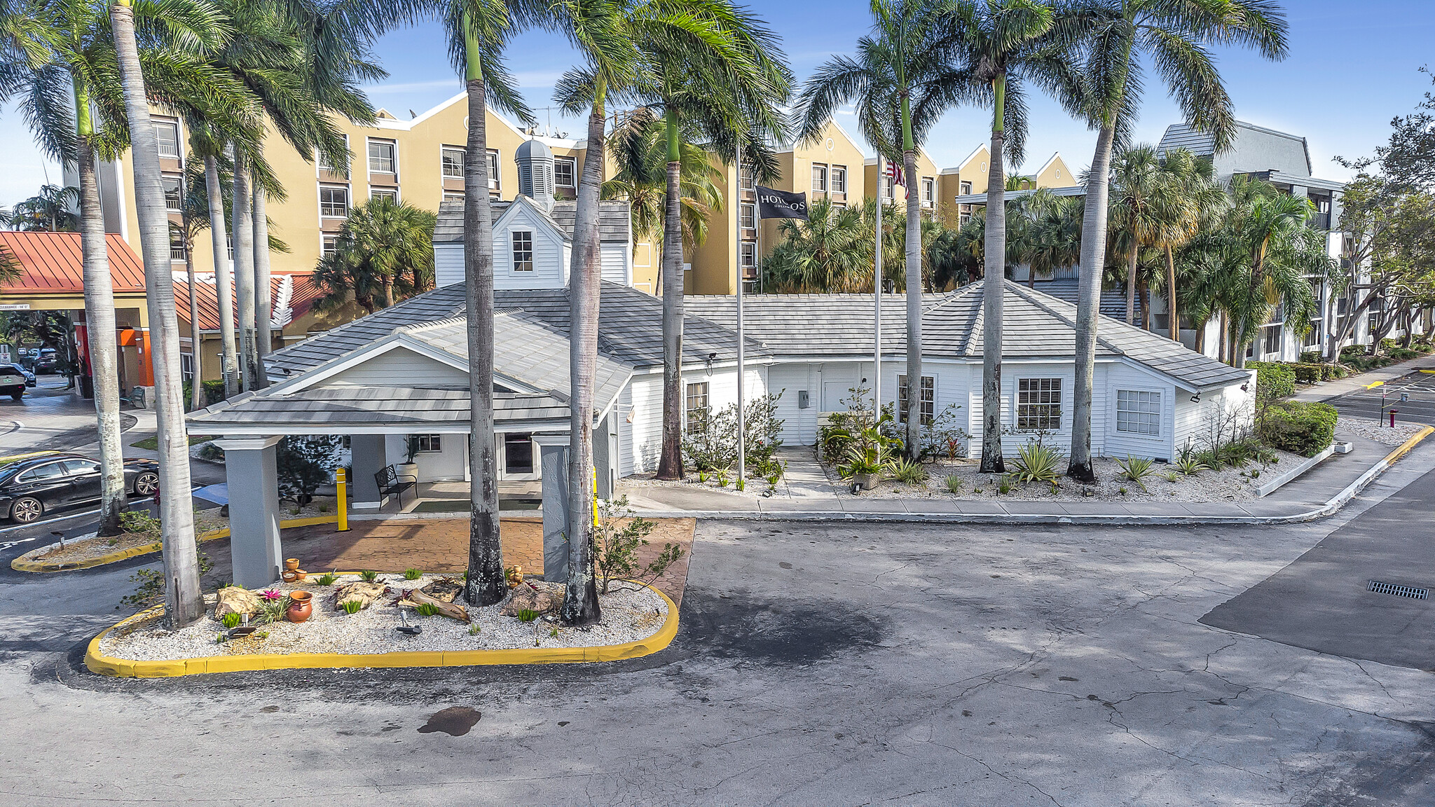 2520 Stirling Rd, Hollywood, FL for sale Building Photo- Image 1 of 1