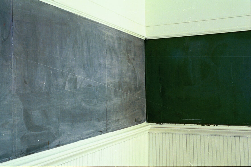 25 Hastings Ave, Oakdale, PA for lease - Building Photo - Image 2 of 12