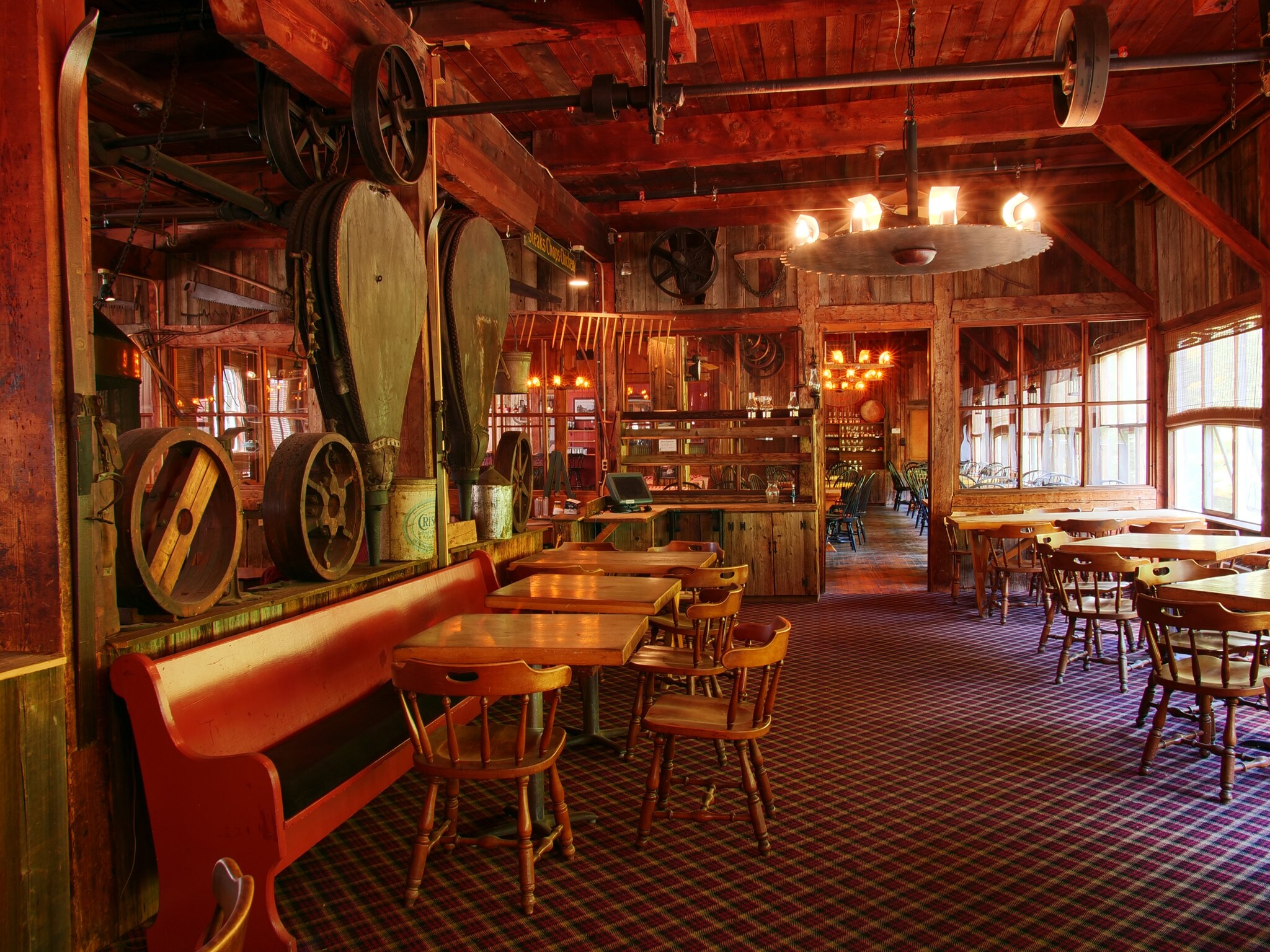 1418 N Main St, Wilmington, VT 05363 Old Red Mill Inn