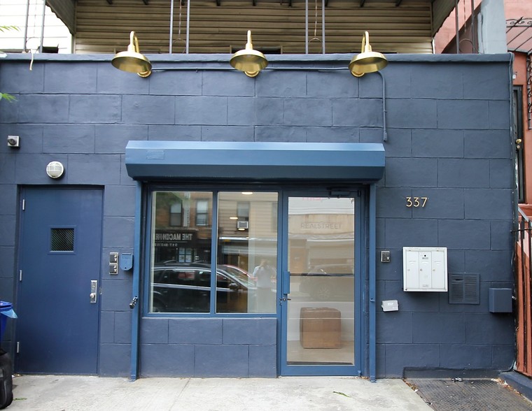 337 Tompkins Ave, Brooklyn, NY for lease - Building Photo - Image 1 of 1