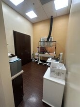 1302-1324 Bison Ave, Newport Beach, CA for lease Interior Photo- Image 2 of 14