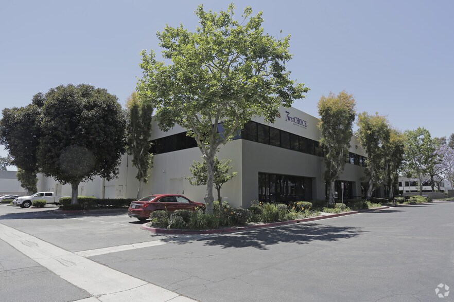 13030 Alondra Blvd, Cerritos, CA for lease - Building Photo - Image 2 of 7