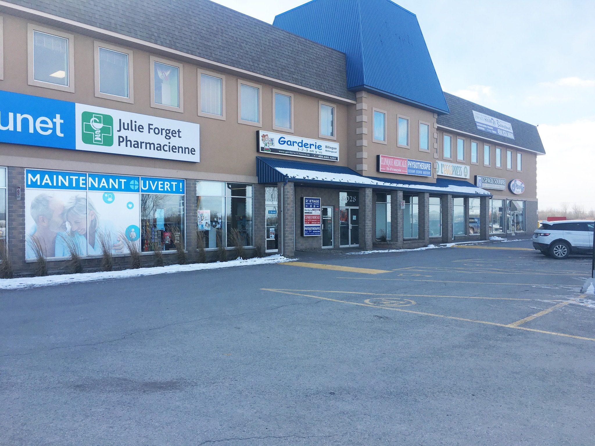 8008 Av Marcel-Villeneuve, Laval, QC for sale Primary Photo- Image 1 of 1