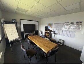 10 Rue Victor Grignard, Guipavas for lease Interior Photo- Image 1 of 1