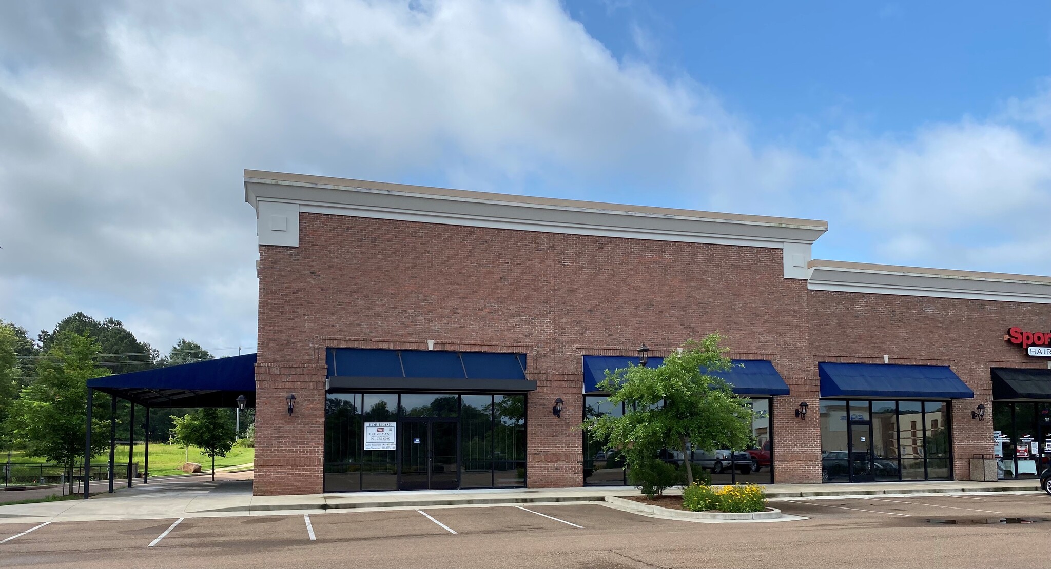 200-800 Merchants Dr, Oxford, MS for lease Building Photo- Image 1 of 5