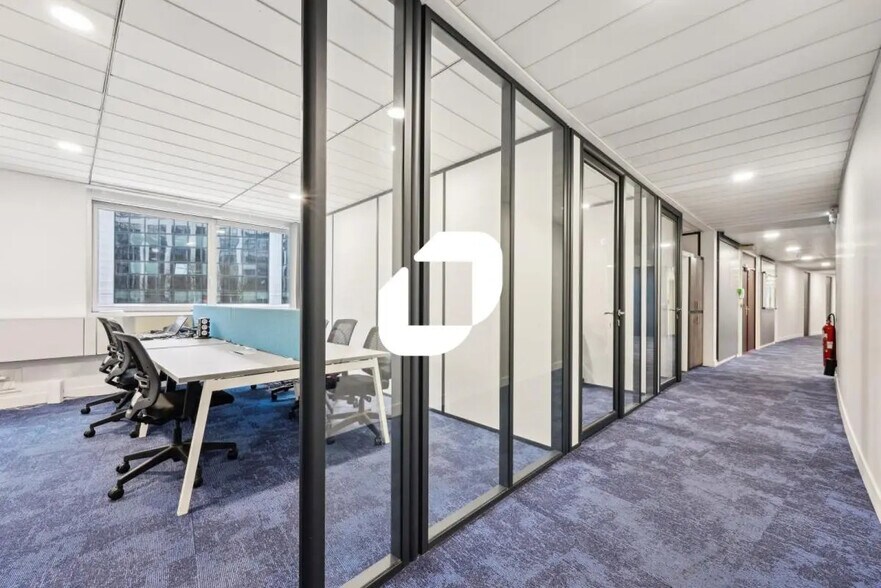 Office in Noisy-le-Grand for sale - Interior Photo - Image 1 of 13