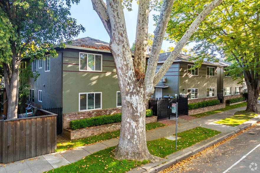 2811 F St, Sacramento, CA for sale - Building Photo - Image 1 of 37