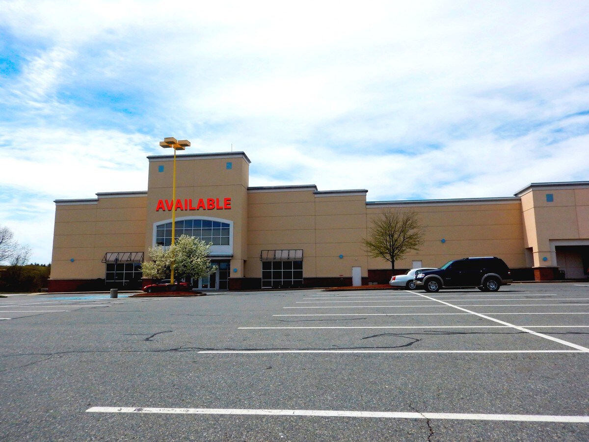 12051385 S Washington St, North Attleboro, MA 02760 Red Rock Plaza