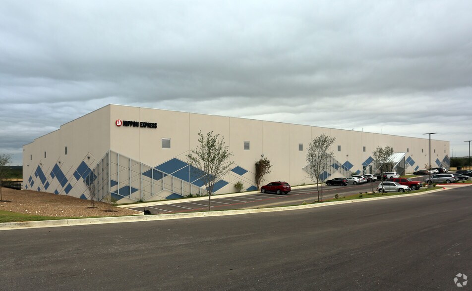 Killam Industrial Blvd, Laredo, TX 78045