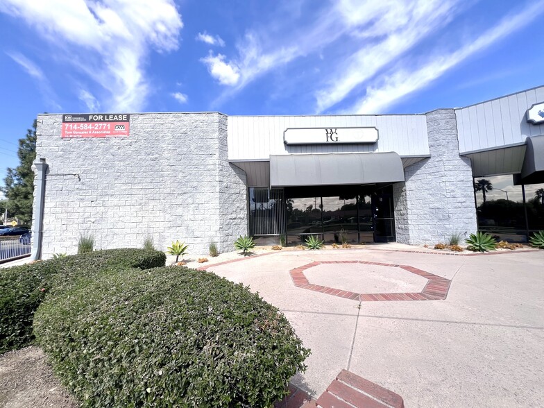 1200-1242 N San Dimas Canyon Rd, San Dimas, CA for lease - Building Photo - Image 1 of 10