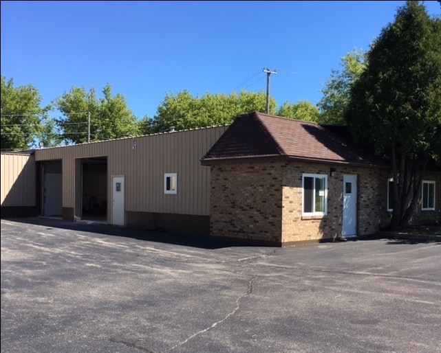 4410 S Hi Point Rd, McHenry, IL for sale - Primary Photo - Image 1 of 1