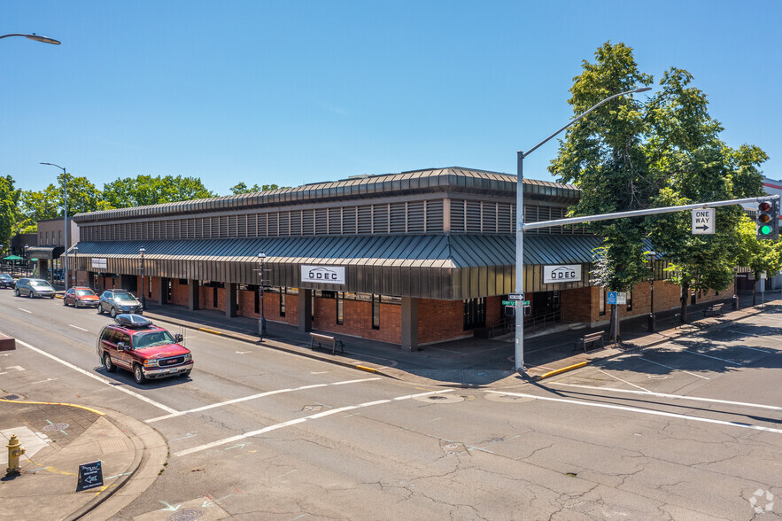 544 Ferry St SE, Salem, OR for lease - Building Photo - Image 1 of 30