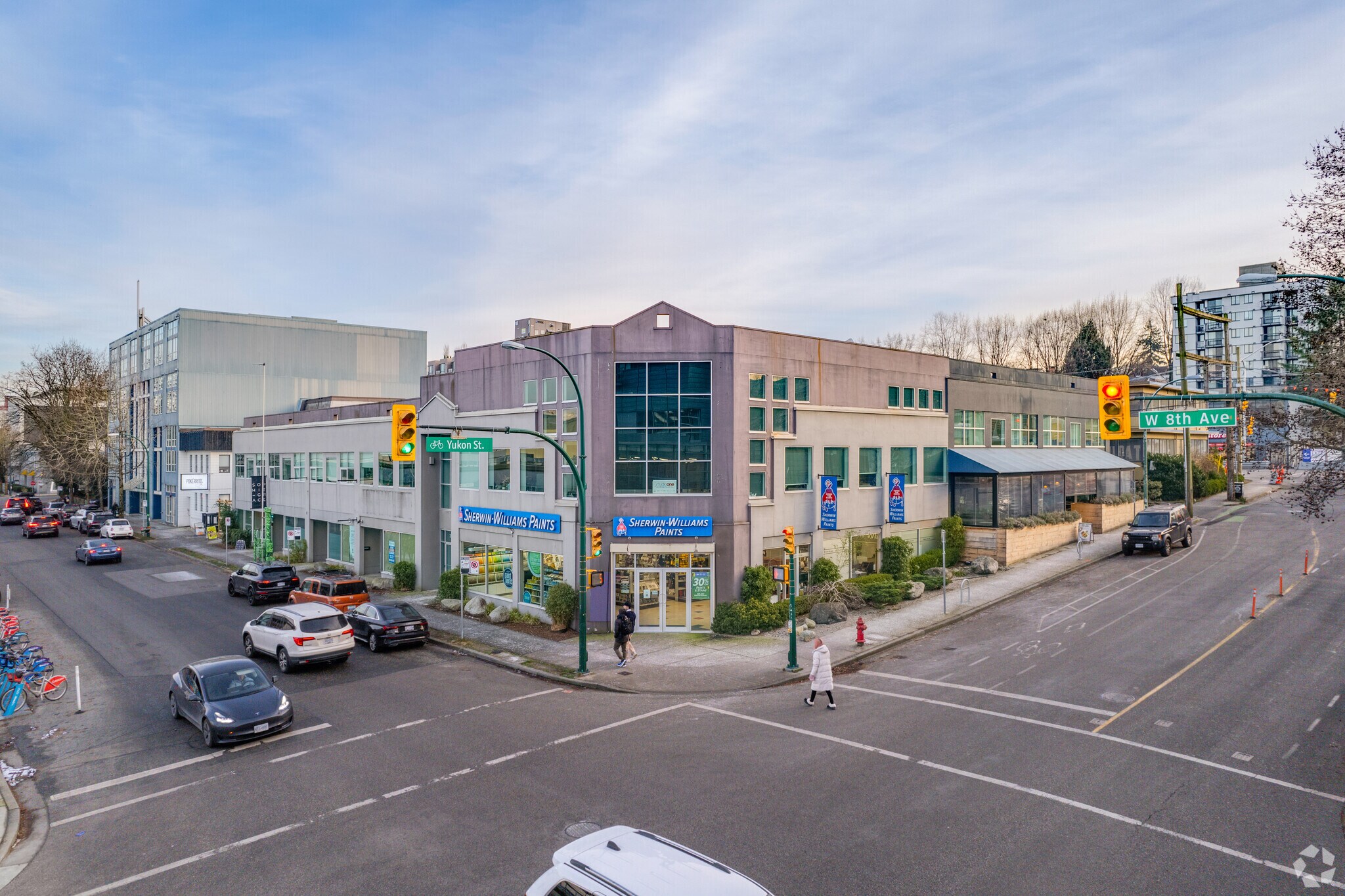 386-390 W 8th Ave, Vancouver, BC for lease Primary Photo- Image 1 of 5
