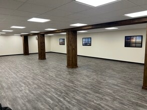 1 W Main St, Clinton, CT for lease Interior Photo- Image 2 of 6