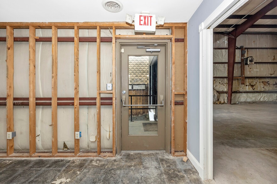 329 E 2nd St, Frederick, MD for lease - Building Photo - Image 3 of 53