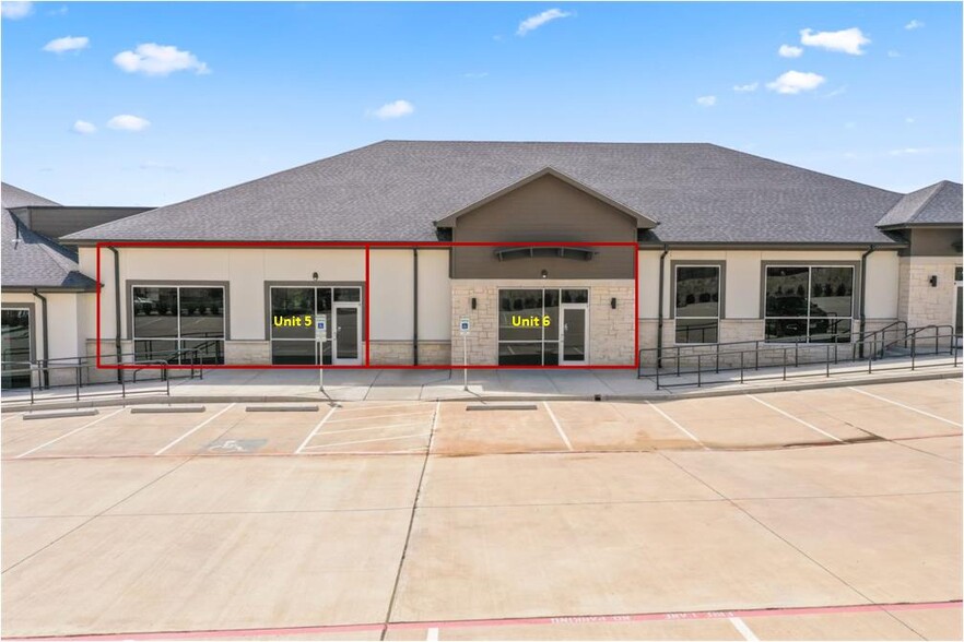 200 Gerault Rd, Flower Mound, TX for lease - Building Photo - Image 2 of 23