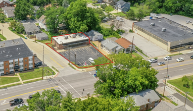 2425 S Big Bend Blvd, Saint Louis, MO for lease Building Photo- Image 1 of 1