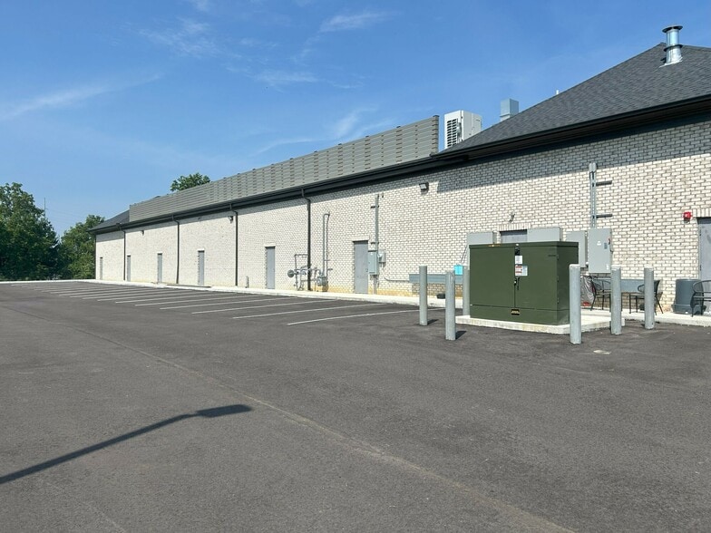 9774 Cincinnati Columbus Rd, West Chester, OH for lease - Building Photo - Image 3 of 33