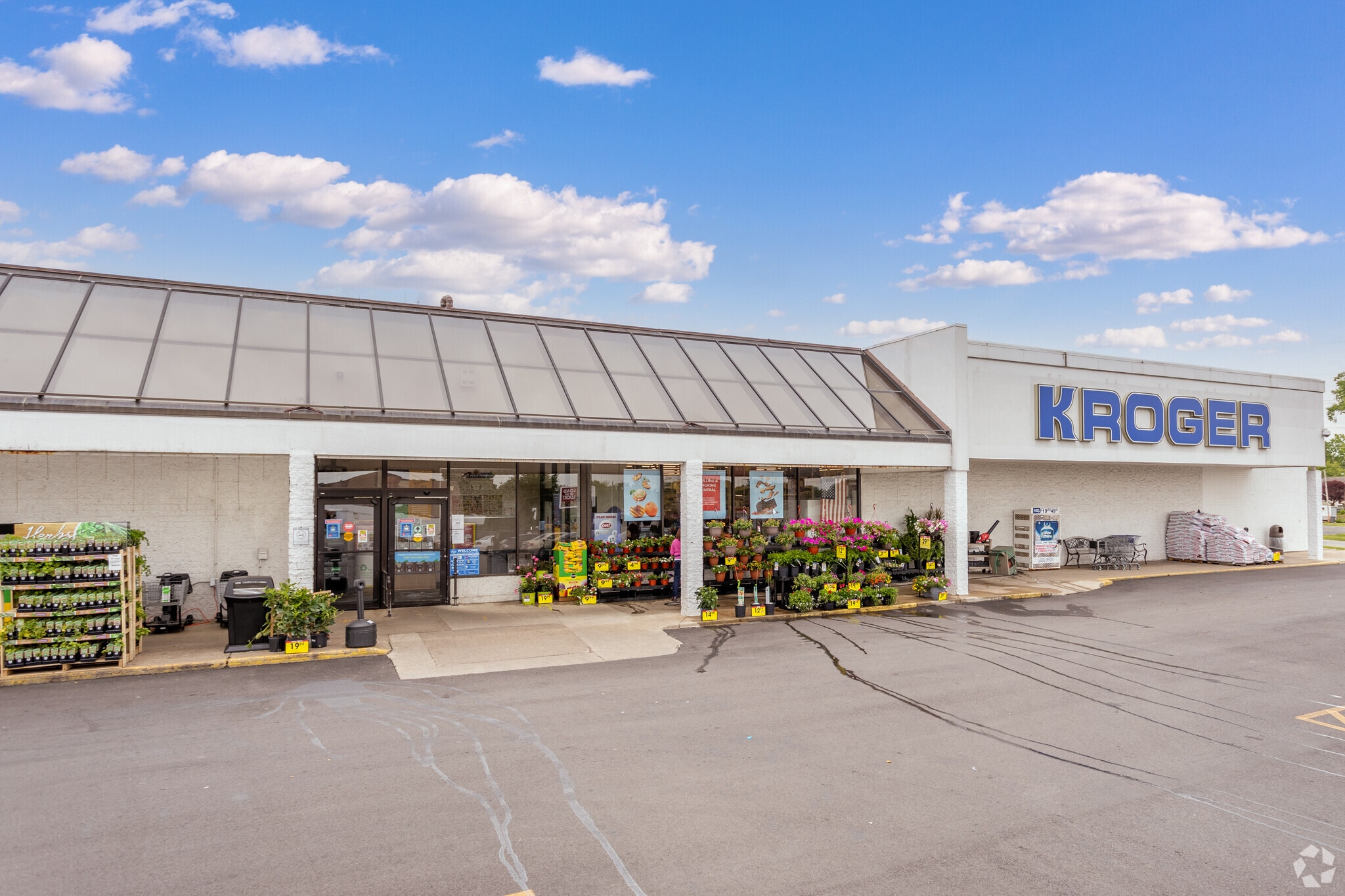 700 Spinning Rd, Dayton, OH 45431 Spinning Hills Plaza