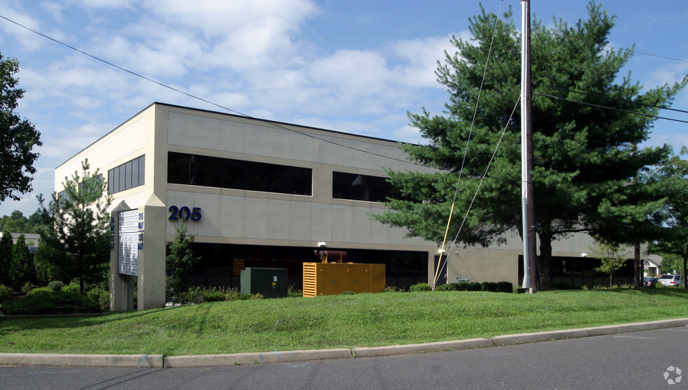 205 May St, Edison, NJ for lease - Building Photo - Image 2 of 4