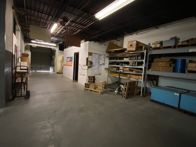 1311 Bernheim Ln, Louisville, KY for sale - Building Photo - Image 3 of 43