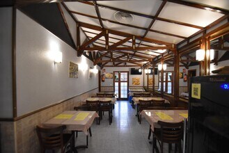 Retail in Vilanova i la Geltrú, Barcelona for lease Interior Photo- Image 2 of 5