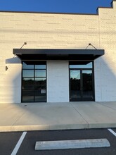 6448 Hixson Pike, Hixson, TN for lease Building Photo- Image 1 of 2