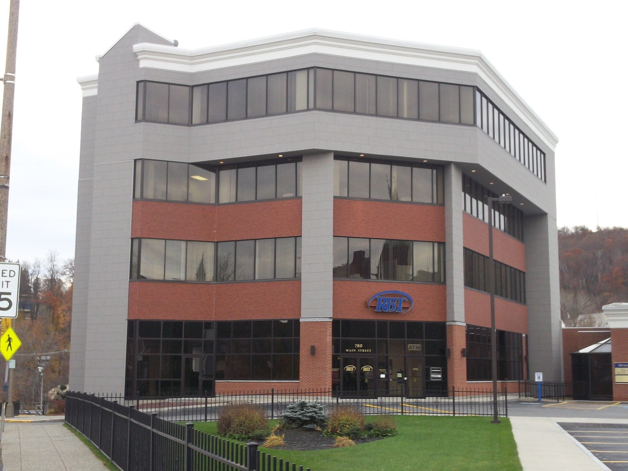 780 Main St, Fitchburg, MA 01420