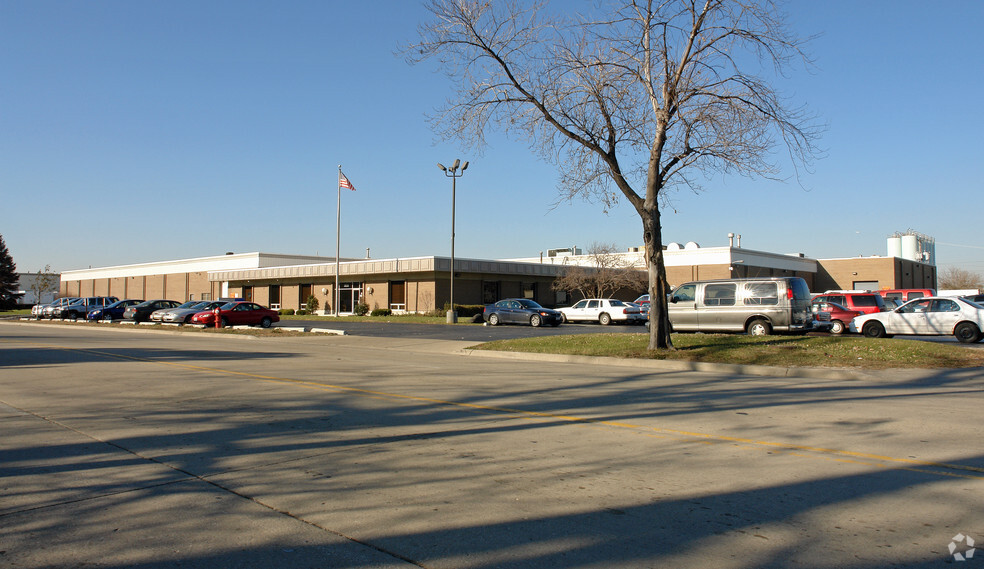 5858 W 73rd St, Bedford Park, IL for lease - Primary Photo - Image 1 of 22