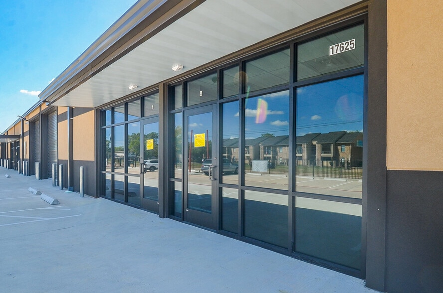 17625 Kieth Harrow Blvd, Houston, TX for lease - Building Photo - Image 3 of 23