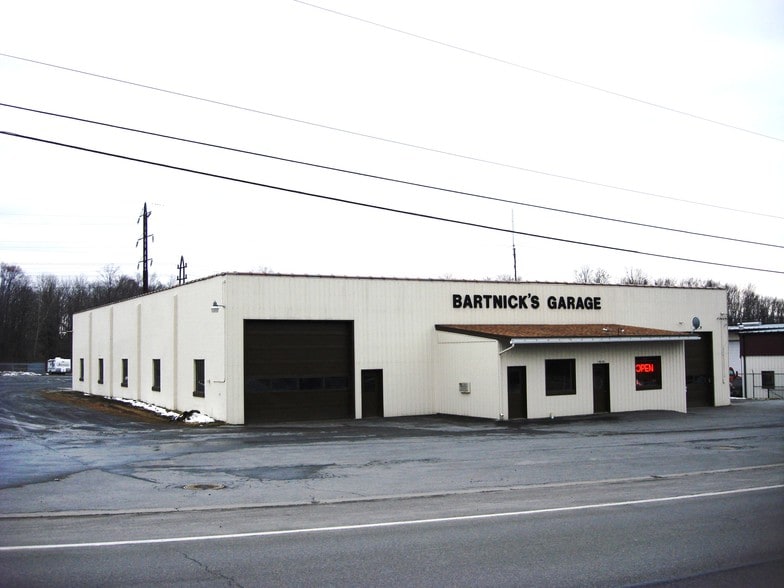 5642 Horatio St, Utica, NY for sale - Building Photo - Image 3 of 3