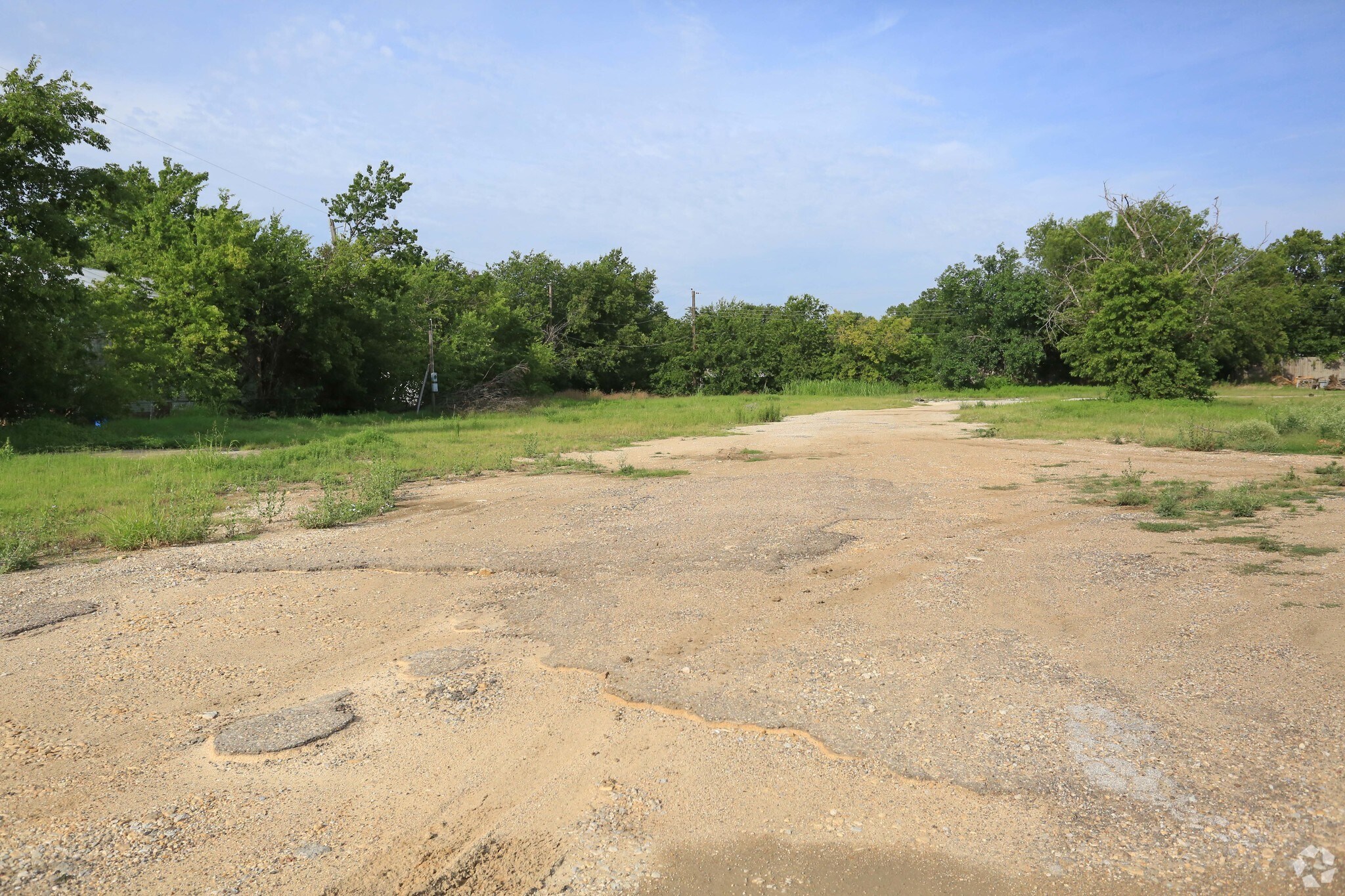 325 N Saginaw Blvd, Fort Worth, TX for sale Primary Photo- Image 1 of 1